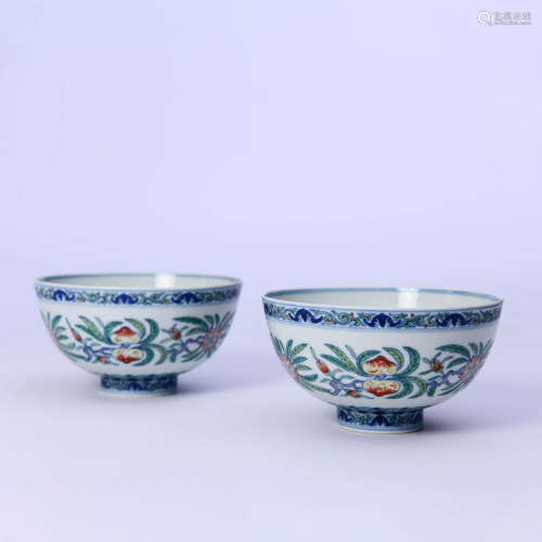 A Pair Of Doucai Peaches Floral Bowls