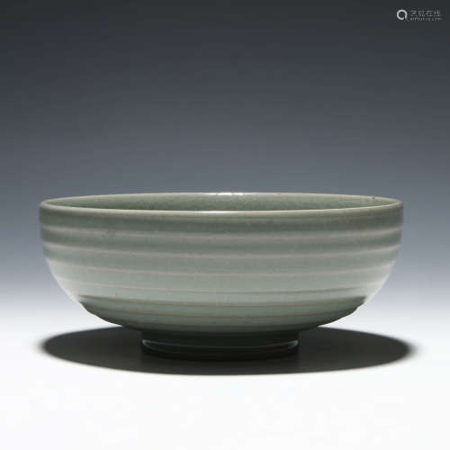 A Celadon-Glazed String Pattern Porcelain Bowl