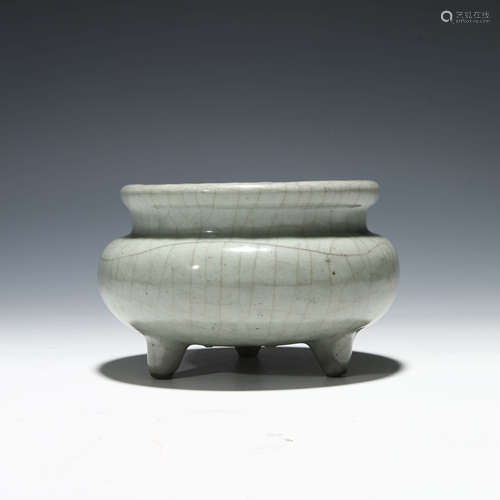 A Longquan Kiln Tripod Censer