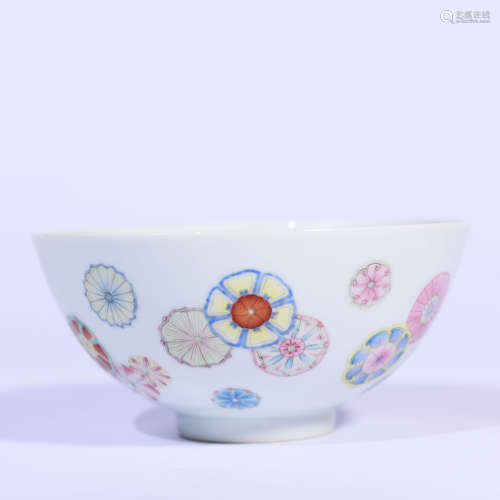 A Famille Rose Floral Porcelain Bowl