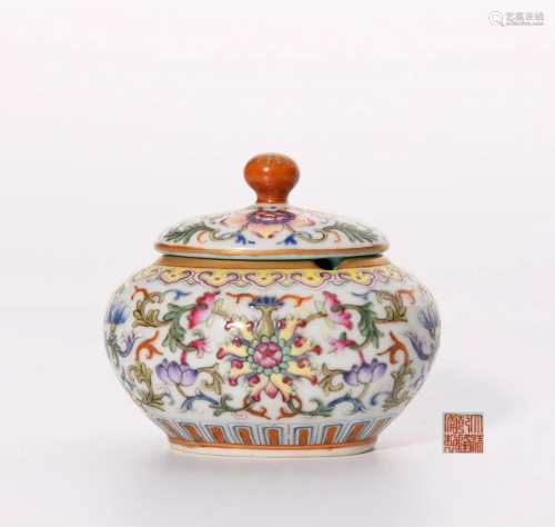 Famille Rose Floral Jar with Cover Qianlong Period