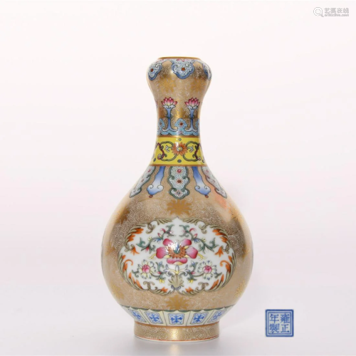 Falangcai Garlic Head Vase Yongzheng Period