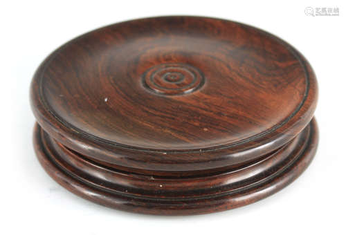 A 19TH CENTURY ROSEWOOD TURNED TABLE SNUFF BOX with ringed d...