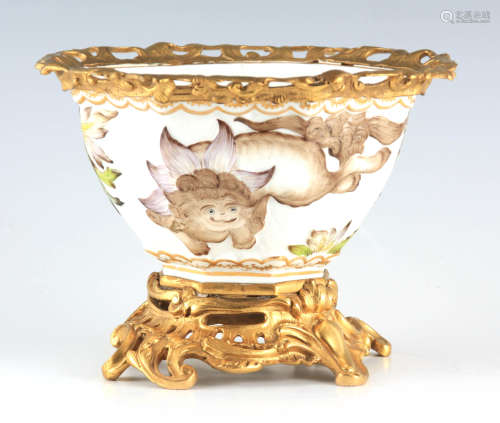 A GOOD 19TH CENTURY FRENCH ORMOLU MOUNTED CENTREPIECE with o...