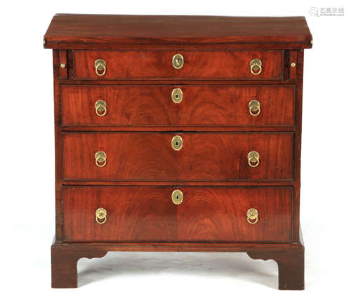 AN EARLY 18TH CENTURY WALNUT BACHELORS CHEST with solid timb...