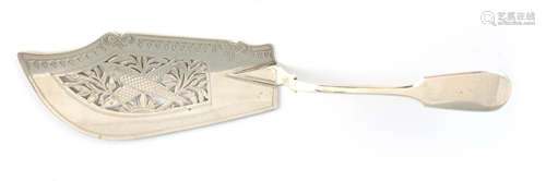 AN EARLY VICTORIAN SILVER FISH SLICE having pierced engraved...