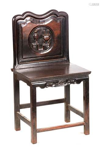 AN 18TH CENTURY CHINESE HARDWOOD SINGLE CHAIR with circular ...