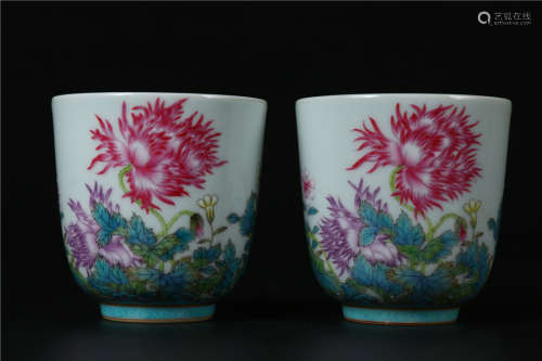 A PAIR OF ROSE PORCELAIN CUPS