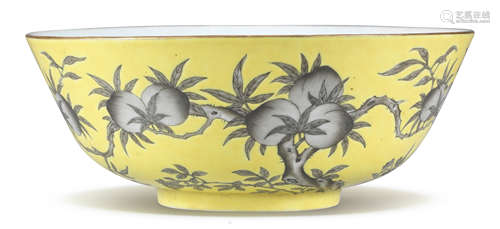 A GRISAILLE-ENAMELLED YELLOW-GROUND 'DAYAZHAI' BOWL Yong qin...