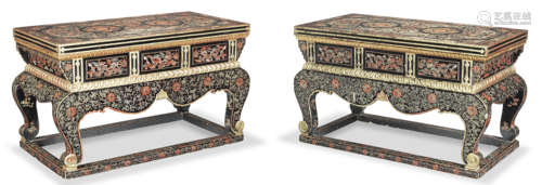 A LARGE PAIR OF GILT AND POLYCHROME BLACK LACQUERED WOOD CON...