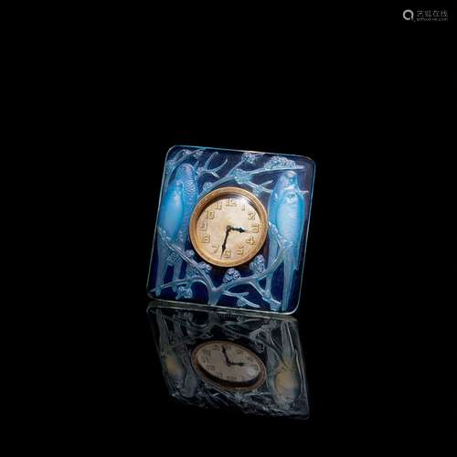 RENÉ LALIQUE (FRENCH 1860-1945) INSÉPARABLES TIMEPIECE, NO. ...