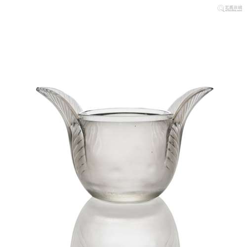 ‡ RENÉ LALIQUE (FRENCH 1860-1945) TRISTAN VASE, NO. 1013