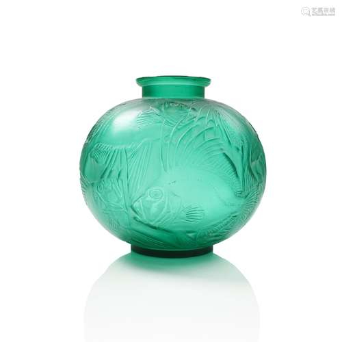 RENÉ LALIQUE (FRENCH 1860-1945) POISSONS VASE, NO. 925