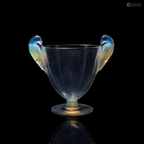 RENÉ LALIQUE (FRENCH 1860-1945) ORNIS VASE, NO. 976