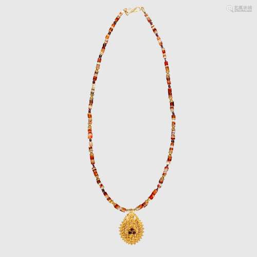 HELLENISTIC AGATE NECKLACE WITH GOLD PENDANT EASTERN MEDITER...