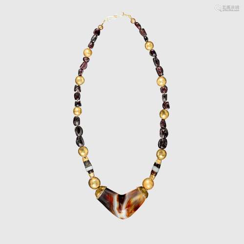 WESTERN ASIATIC AGATE, GOLD AND GARNET NECKLACE NEAR EAST, 1...