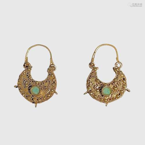 PAIR OF FATIMID FILIGREE EARRINGS EGYPT OR GREATER SYRIA, 11...