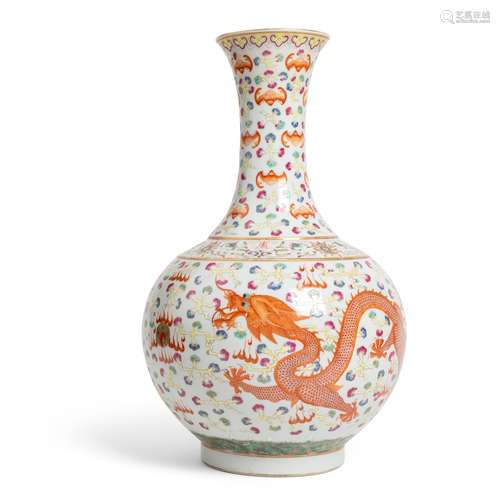 FAMILLE ROSE 'DRAGON' VASE GUANXU MARK, 19TH CENTURY