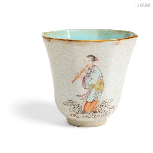 FAMILLE ROSE OCTAGONAL WINE CUP DAOGUANG PERIOD