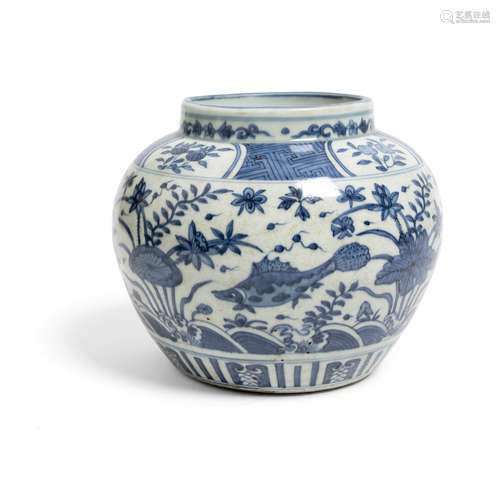 BLUE AND WHITE 'FISH' JAR MING DYNASTY, WANLI PERIOD