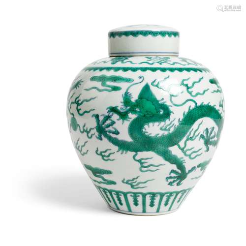 FAMILLE VERTE 'DRAGON' GINGER JAR WITH COVER QING DYNASTY, 1...