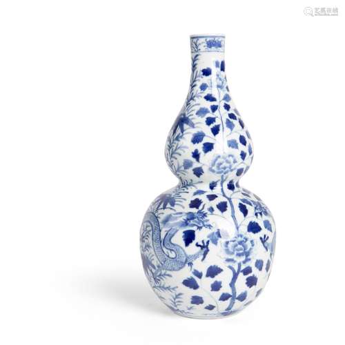 BLUE AND WHITE GOURD-SHAPED 'DRAGON' VASE KANGXI MARK BUT 19...