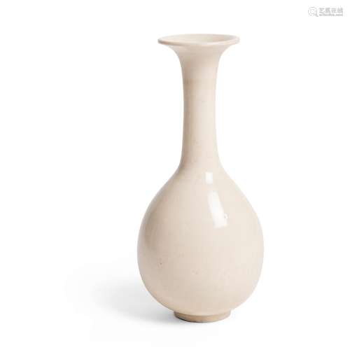 DING-TYPE PEAR-SHAPED VASE NORTHERN SONG DYNASTY