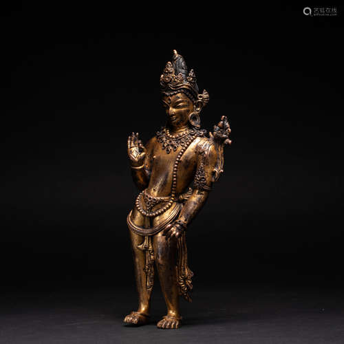 A gilt bronze statue of Guanyin in the Qing Dynasty