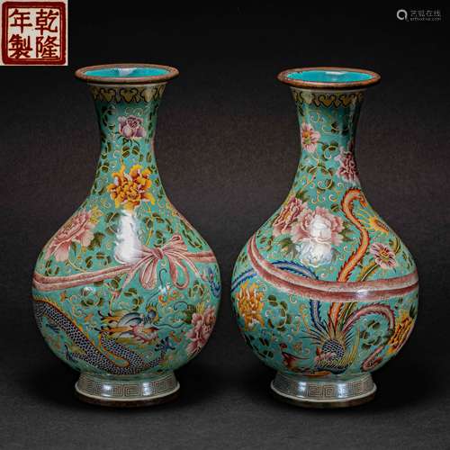 Painted enamel flower vase  Qing Dynasty