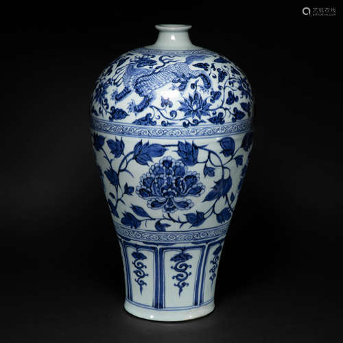 Blue and white flower plum vase Yuan Dynasty