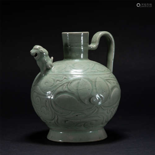 Celadon pot with dragon pattern Song dynasty