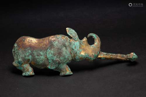 Bronze Rhinoceros Hook in Han Dynasty