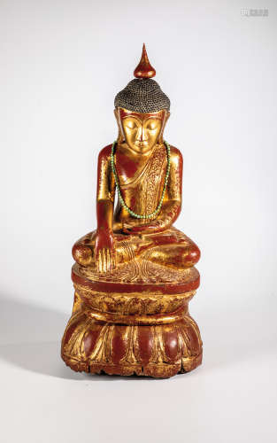 Buddha im Mandalay-Stil