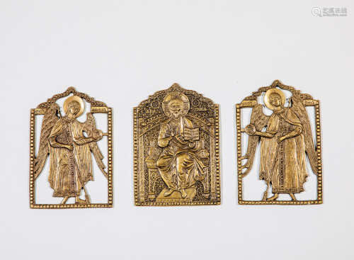 Drei Bronzeikonen: Christus umgeben von Erzengel Michael und...