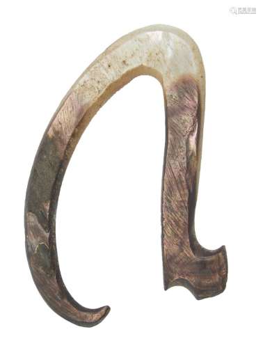 10-波利尼西亚。大型珍珠母钩。高8,5厘米