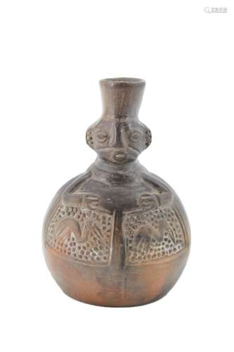 63-花瓶上装饰着一个字符黑色陶土奇穆文化，秘鲁公元1100-1450年H...