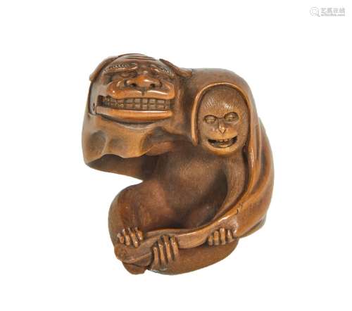 175-JAPAN - EDO period (1603 - 1868)黄杨木网签，坐着的猴子，拿...