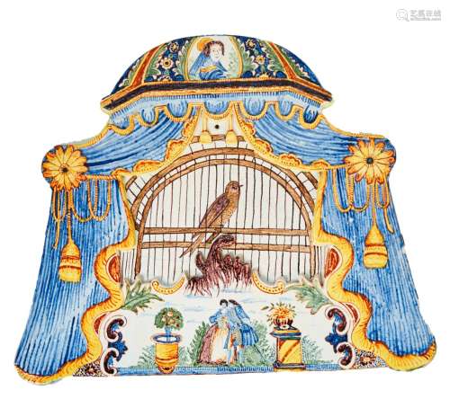 300-:Manière de Delft: 一个大型多色石炭酸陶盘，展示了一个鸟笼...