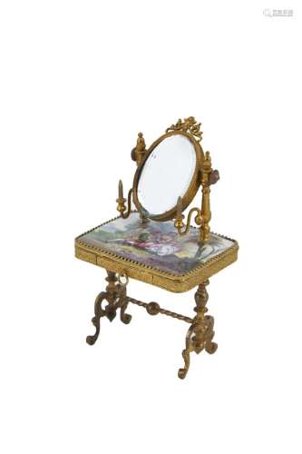 394-鎏金黄铜梳妆台，有珐琅彩装饰的加兰特场景，呈现出一面镜子和...