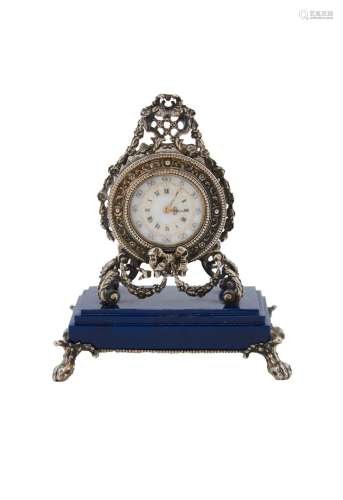 401- 镂空花环装饰的银钟，底座为仿青金石，爪足，珐琅彩表盘约1900...
