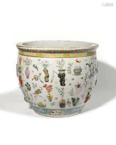 中国 大型圆形瓷鱼碗，外壁以法米勒珐琅彩轻浮装饰花瓶、贵重物品和...