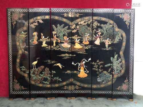 中国 六层漆木屏风，有彩绘装饰和镶嵌硬石的舞蹈人物。20世纪 183 ...