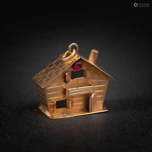 Pendentif maison en or et pierres rougePoids brut : 4.9 g - ...