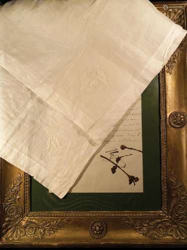 皇帝拿破仑一世。属于拿破仑一世皇帝的大型方形手帕，白色的巴蒂尔...