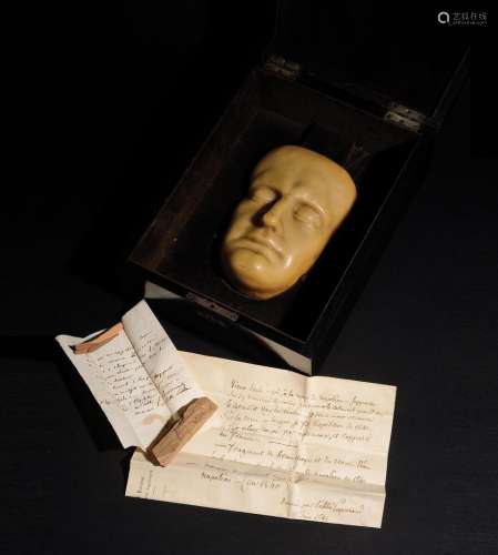 纳波利昂一世皇帝。蜡制死亡面具，阿诺特医生说的模型打印。  背面标...