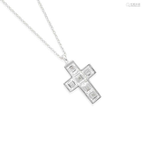 GRAFF: 18K WHITE GOLD AND DIAMOND CROSS PENDANT, ENGLAND