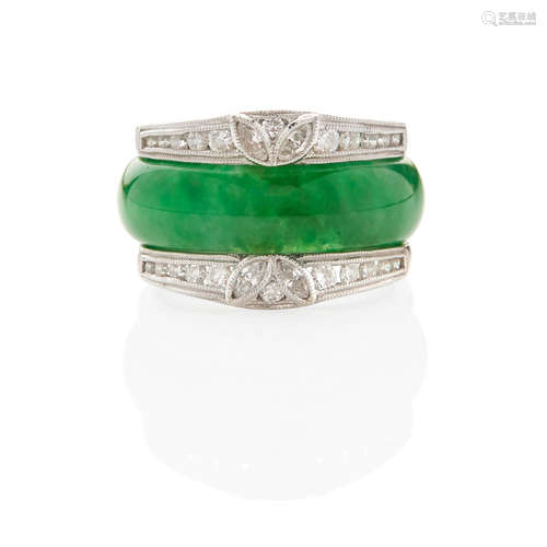 18K WHITE GOLD, JADEITE AND DIAMOND RING