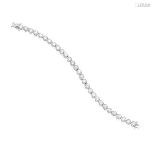 18K WHITE GOLD AND DIAMOND LINE BRACELET