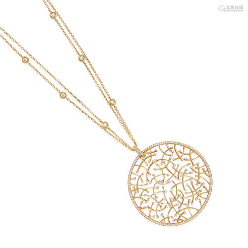 18K GOLD AND DIAMOND PENDANT NECKLACE