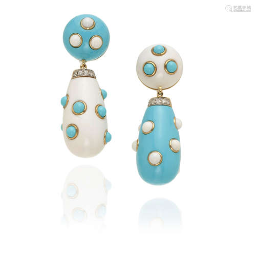 PAIR OF 18K GOLD, TURQUOISE AND WHITE AGATE PENDANT EARRINGS